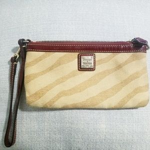 Dooney& Bourke wristlet
